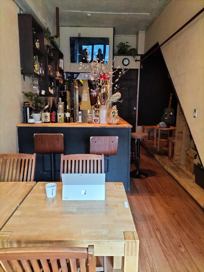 Backstage Hostel&bar Hostel *